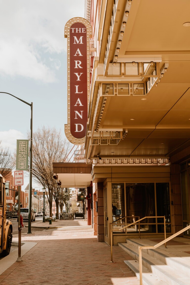 A vertical sign reading 